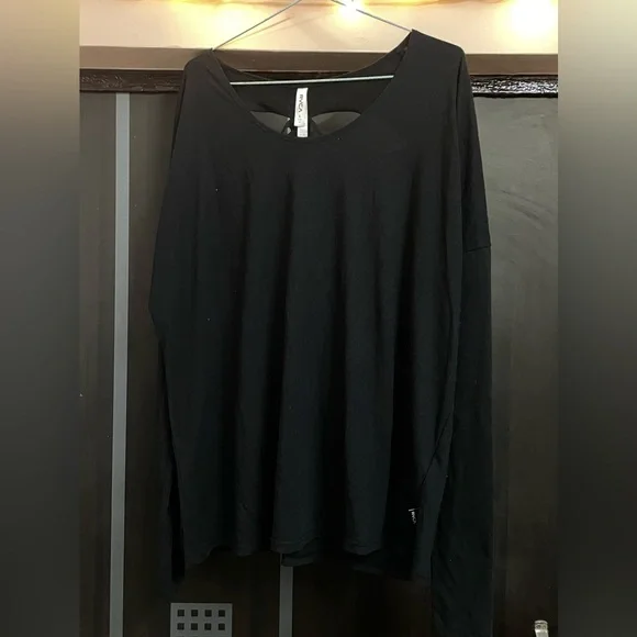 New | Imported Party Black Top with ripped back - Picture 4 of 5